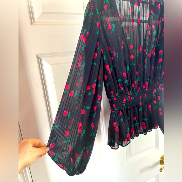 Kooples fun, great fitting top with cherry design. Casual and can dress up! - Picture 8 of 8